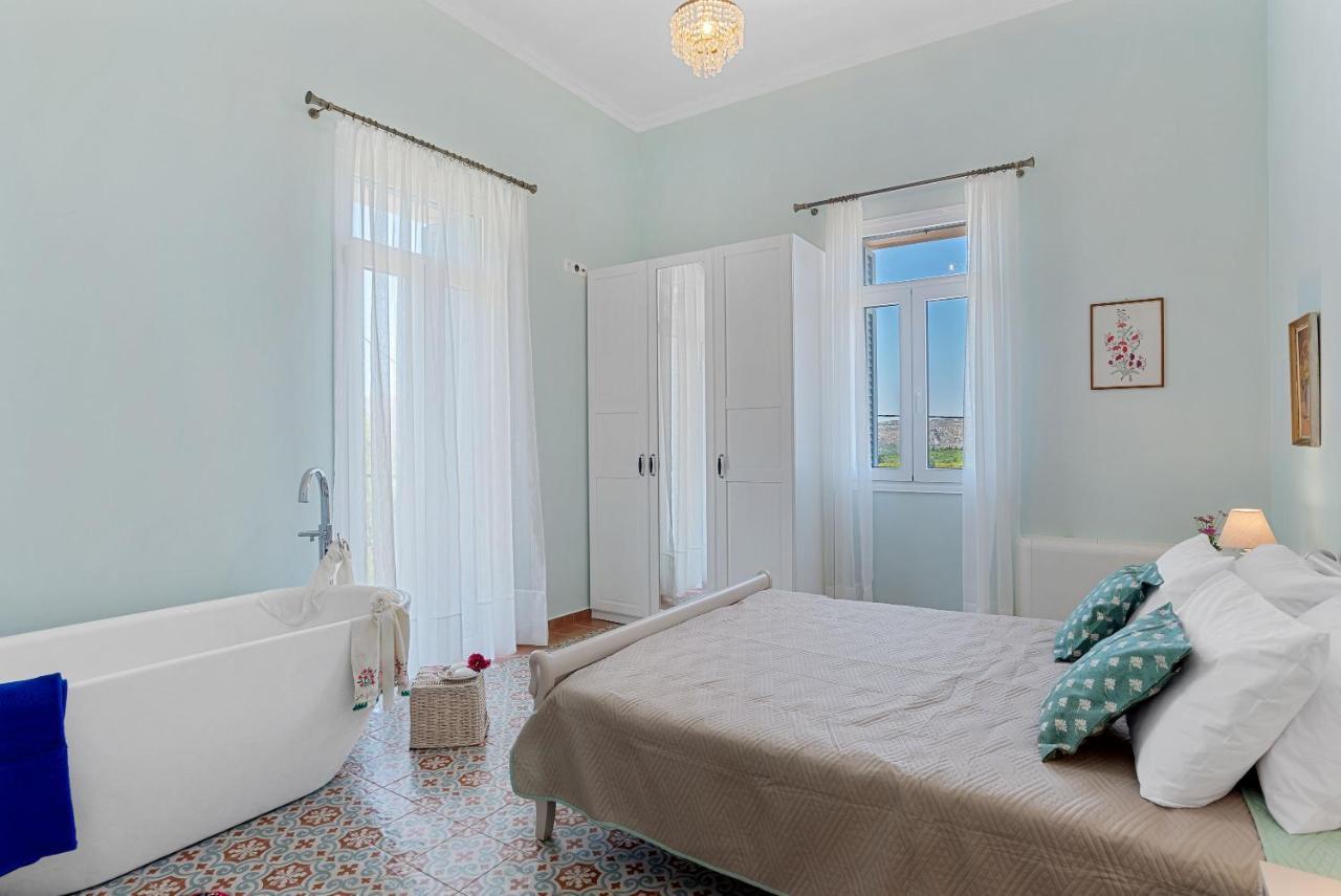 Villa Remedio Neon Khorion  エクステリア 写真